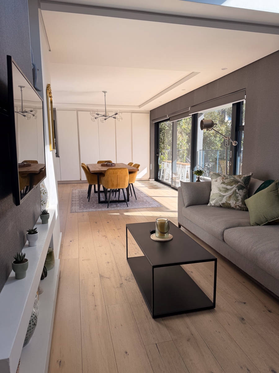 2 Bedroom Property for Sale in Sea Point Western Cape